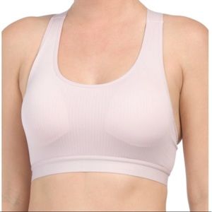 Ribbed seamless sports bra